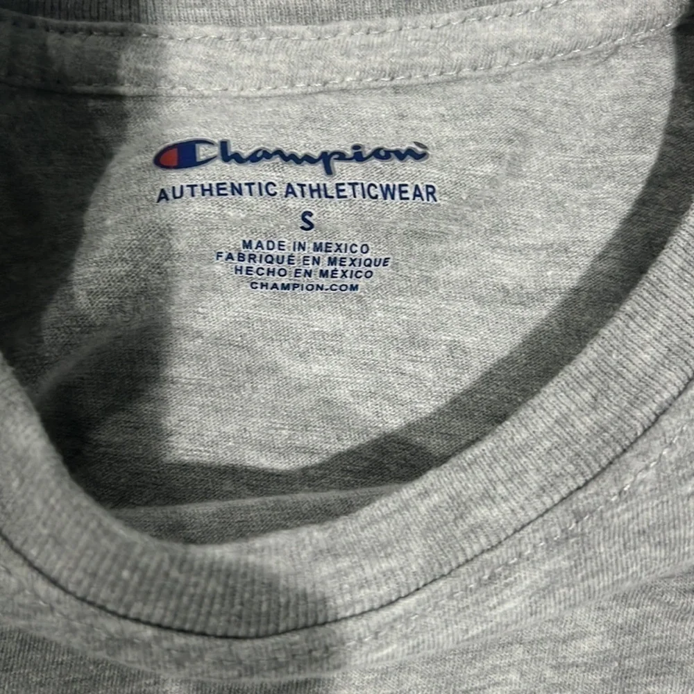Champion t-shirt. Size small.